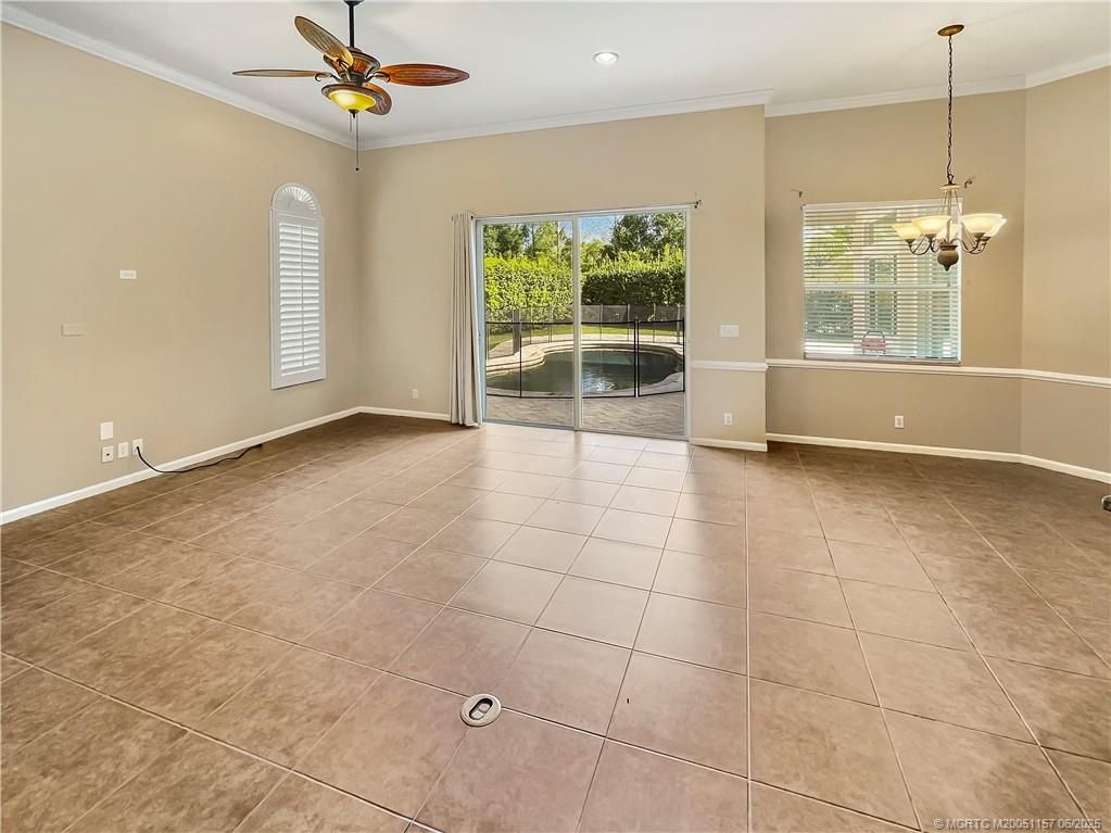 Chandelier, Empty room, Interior, Recessed Lighting