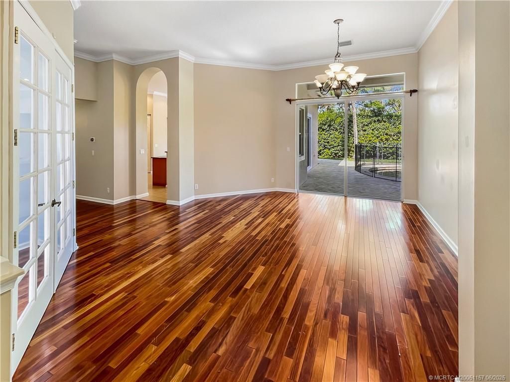 Chandelier, Empty room, Interior, Wood Texture Flooring