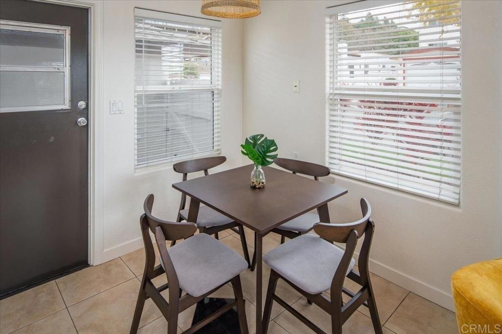 Dining room, Interior
