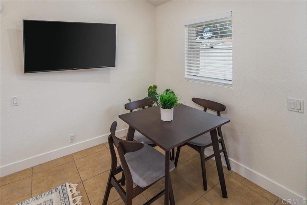Dining room, Interior