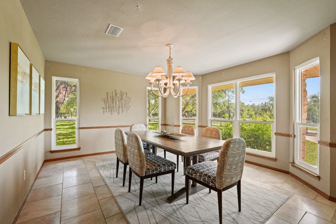 Chandelier, Dining room, Interior