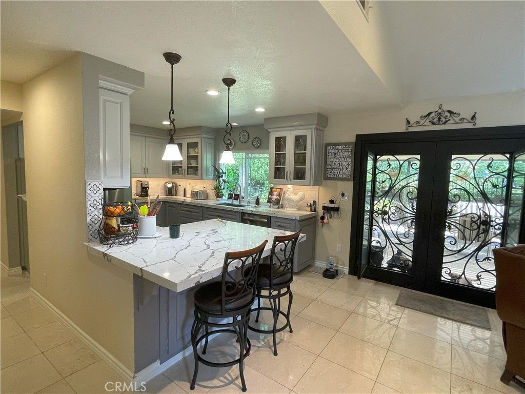 Interior, Kitchen, Pendant Lights, Recessed Lighting