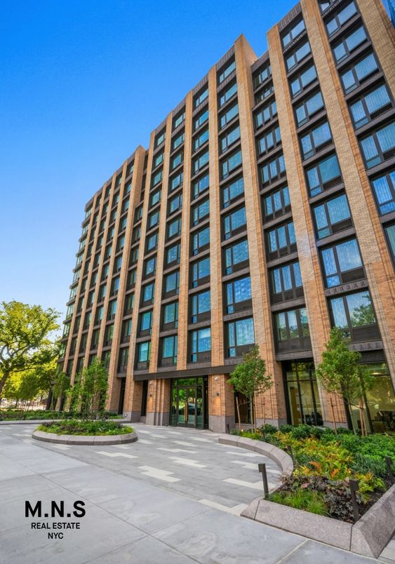 Exterior, Facade, Condo Building