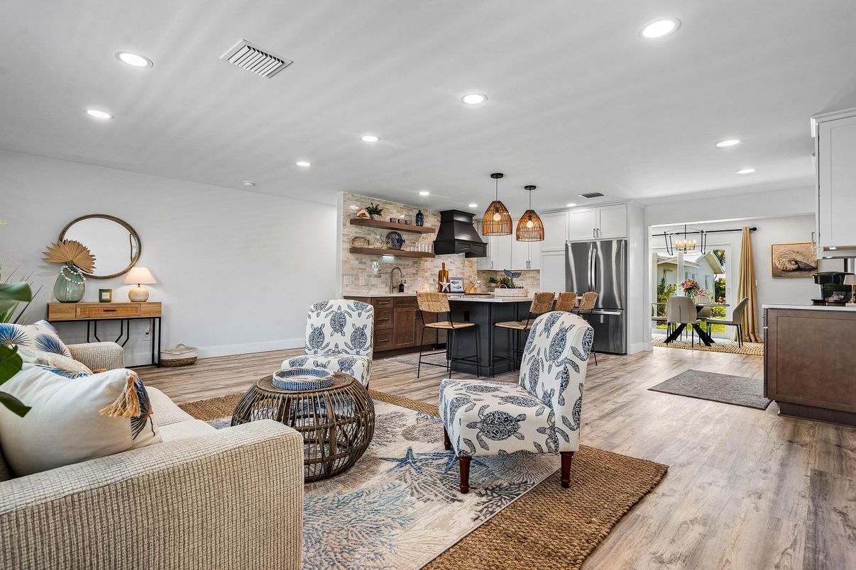Dining room, Interior, Kitchen, Living room, Pendant Lights, Recessed Lighting, Stainless Steel Appliances, Wood Texture Flooring