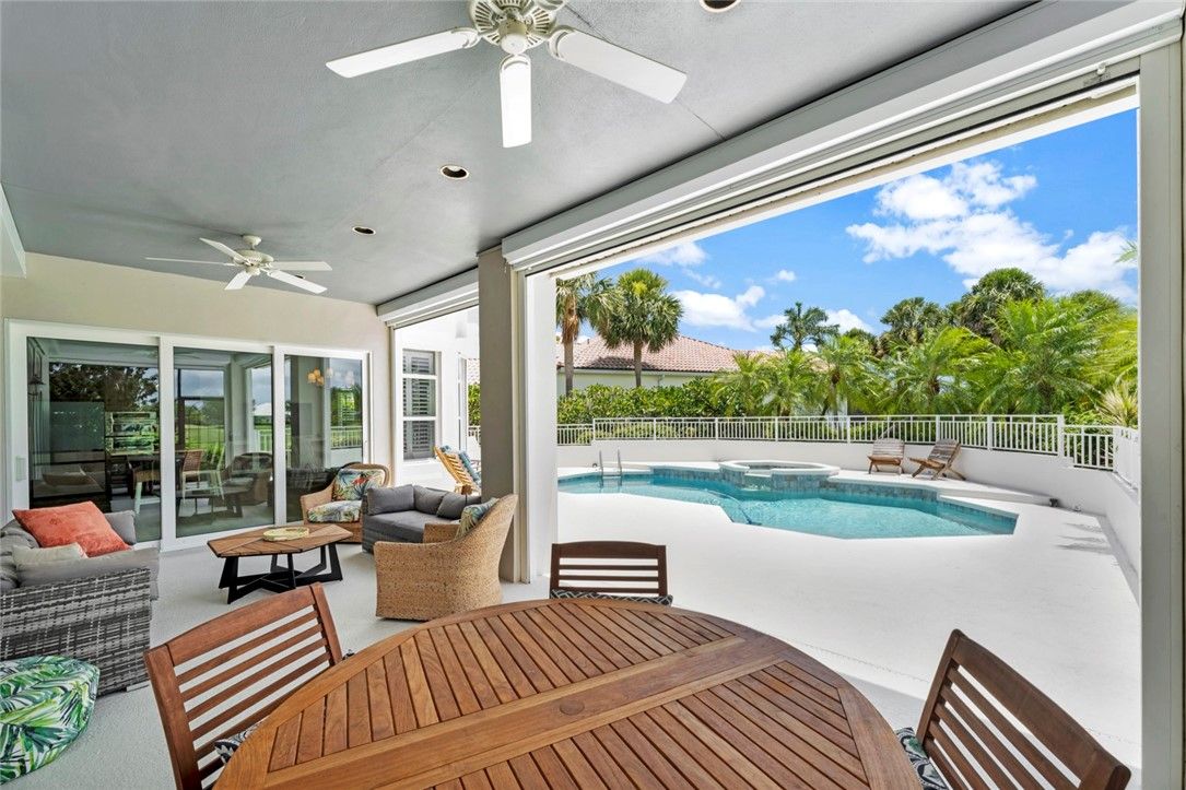 Exterior, Interior, Pool