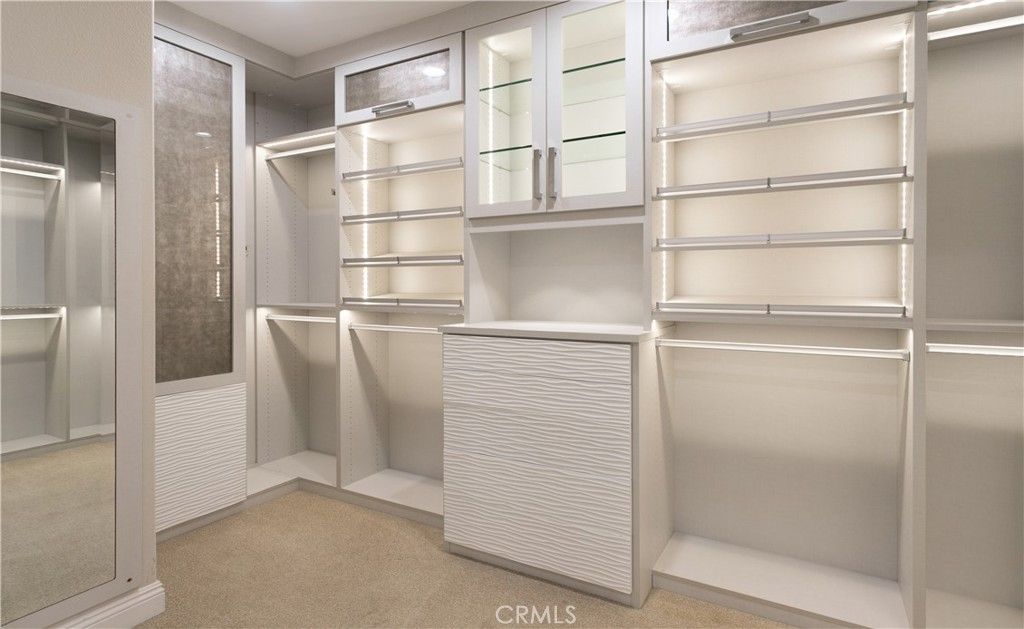 Interior, Walk-in Closets