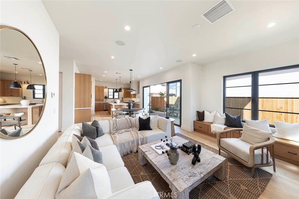 Interior, Kitchen, Living room, Pendant Lights, Recessed Lighting, Wood Texture Flooring