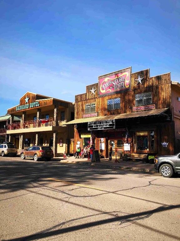 Exterior, Facade, None