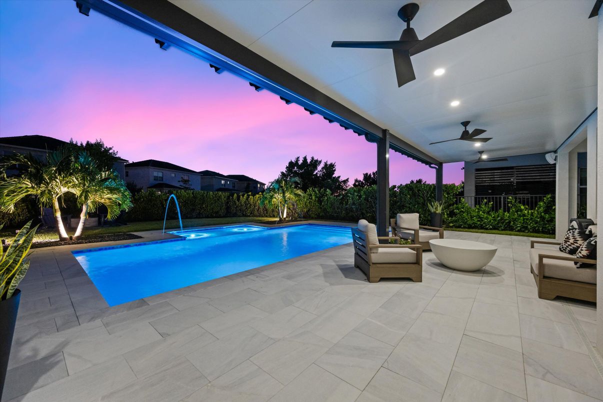 Exterior, Pool, Recessed Lighting