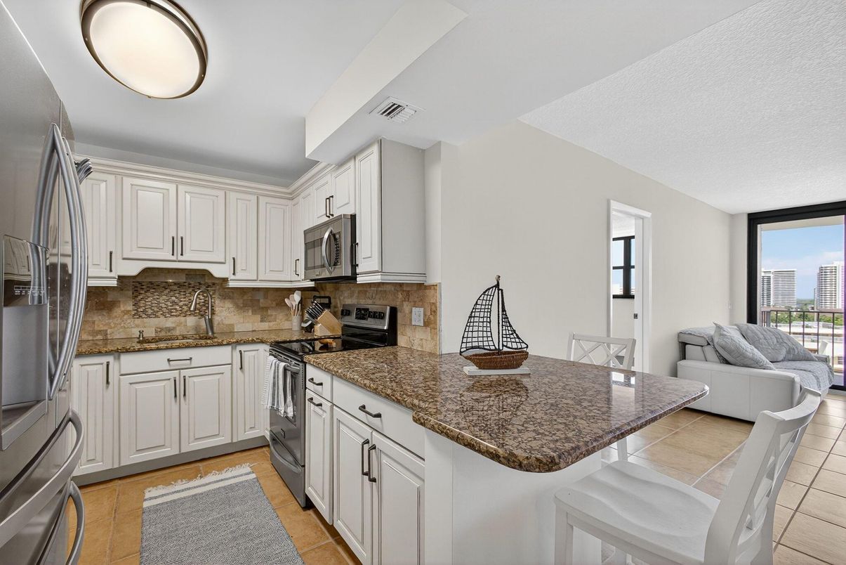 Interior, Kitchen, Stainless Steel Appliances