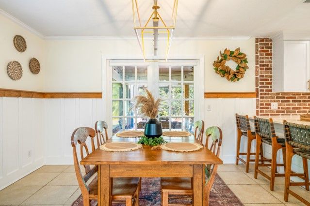 Dining room, Interior, Pendant Lights