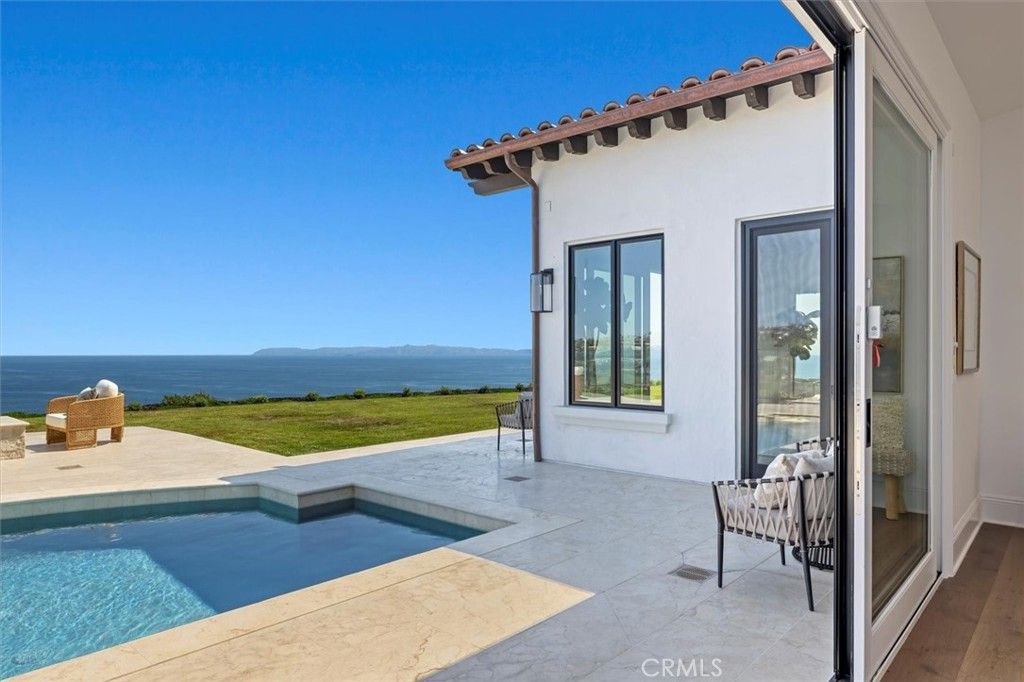 Exterior, Pool, Water