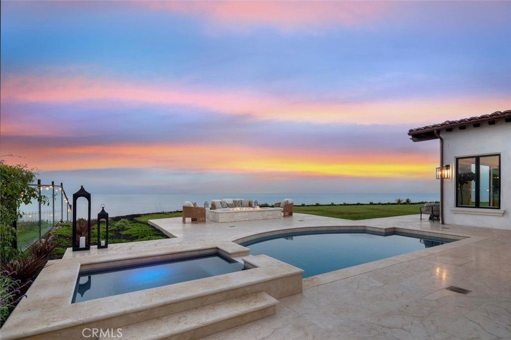 Exterior, Pool, Water