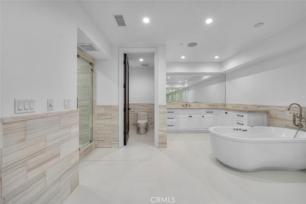 Bathroom, Dual Sink Vanities, Free Standing Baths, Glass Shower, Interior, Recessed Lighting