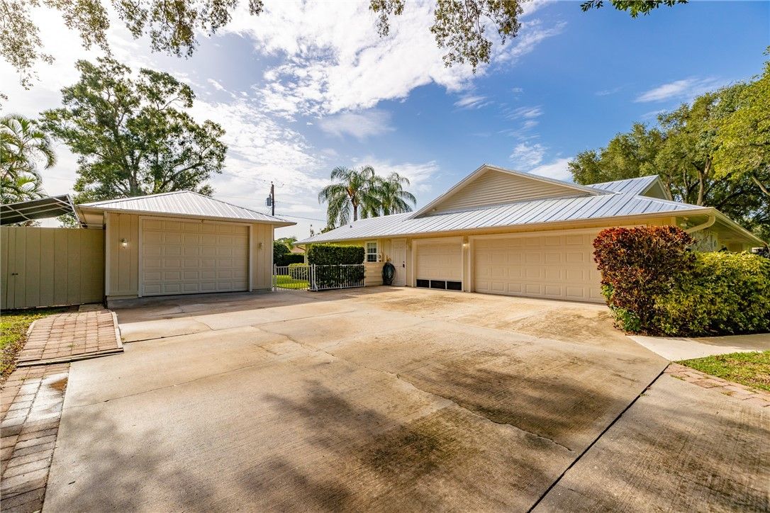 Backyard, Detached Garage, Exterior