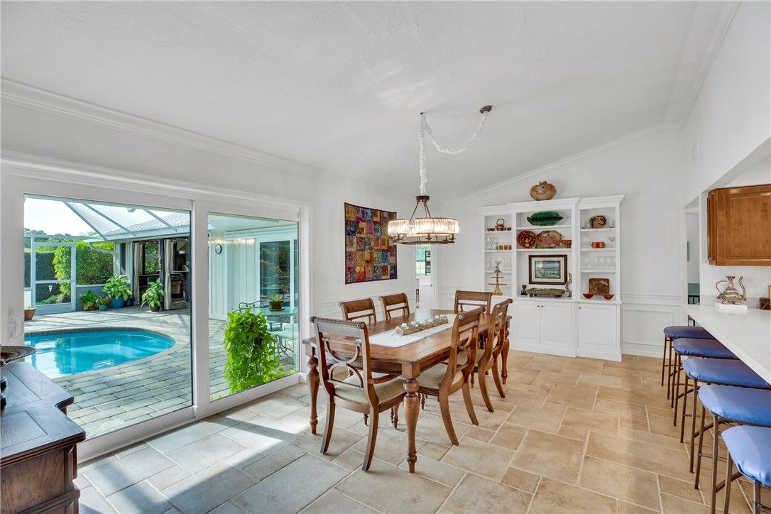 Chandelier, Dining room, Interior, Pendant Lights, Pool
