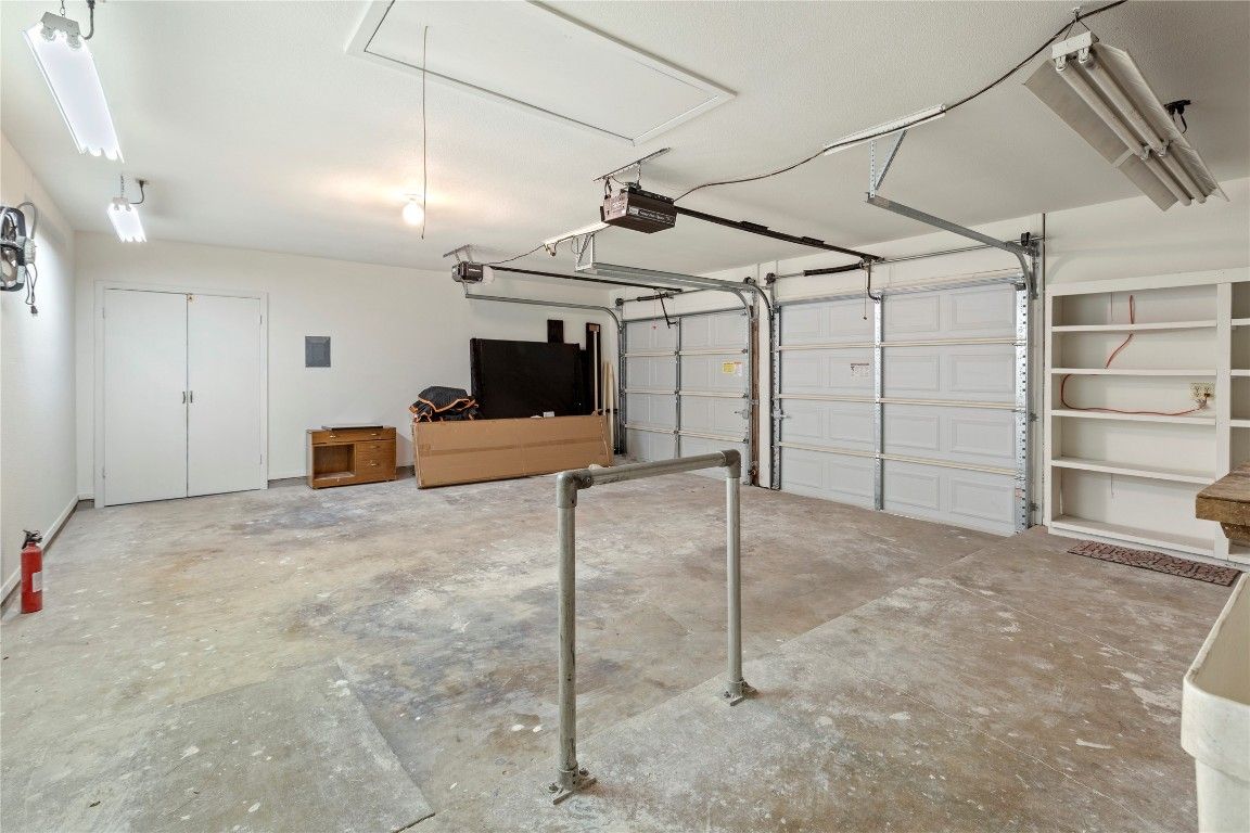 Garage, Interior
