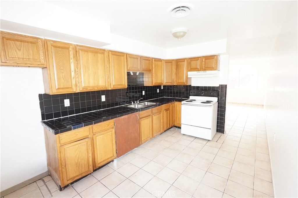 Interior, Kitchen, Tile Countertops