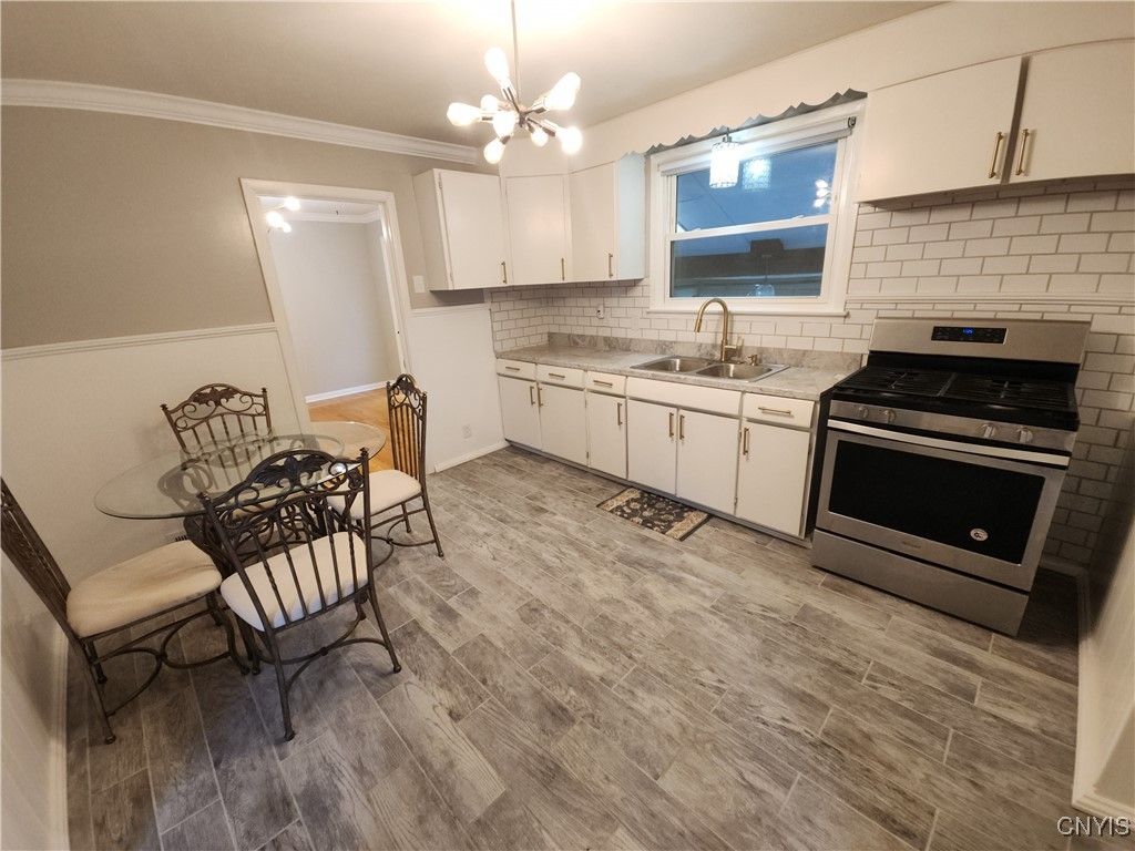 Interior, Kitchen, Pendant Lights, Wood Texture Flooring