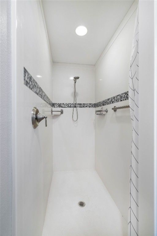 Bathroom, Interior, Recessed Lighting, Walk-in Closets