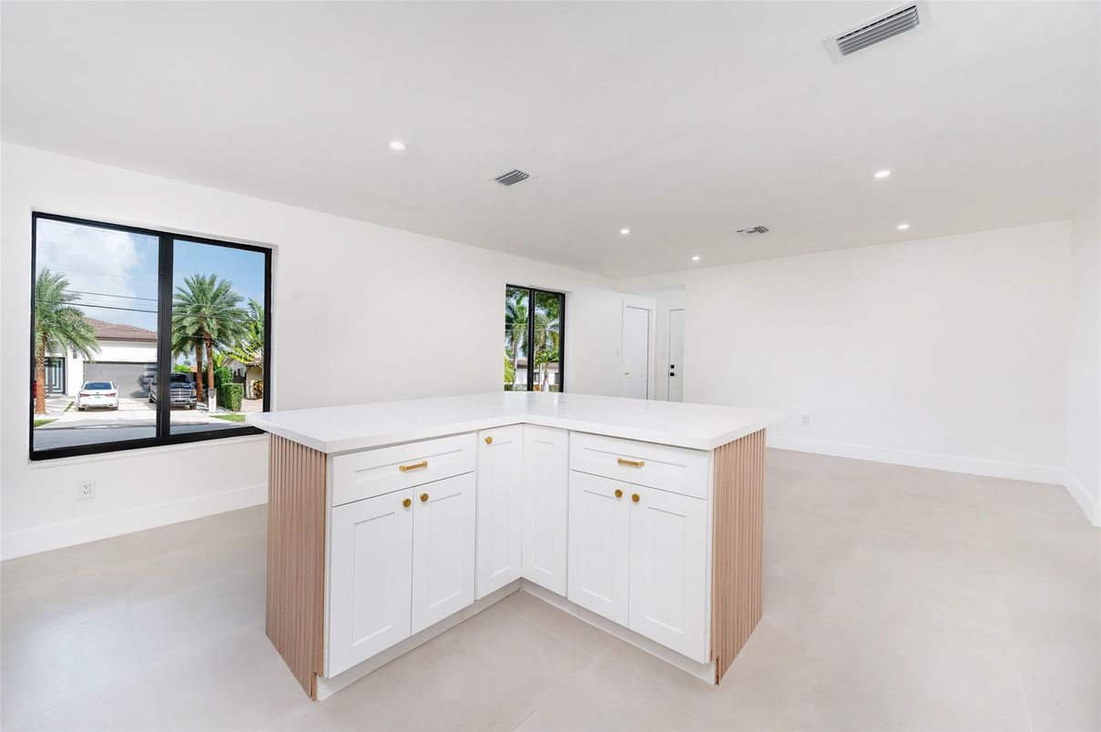 Empty room, Interior, Kitchen, Recessed Lighting, Water