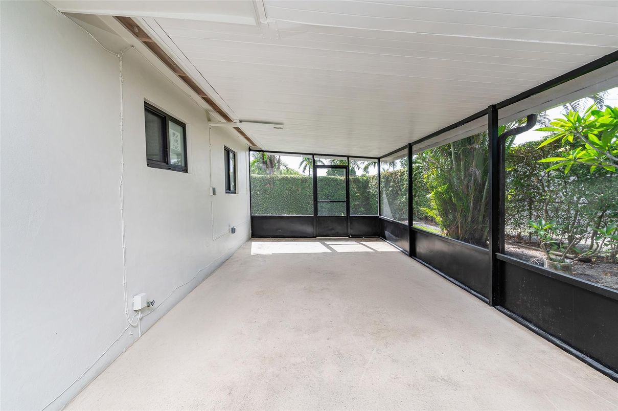 Empty room, Interior, Sun Room