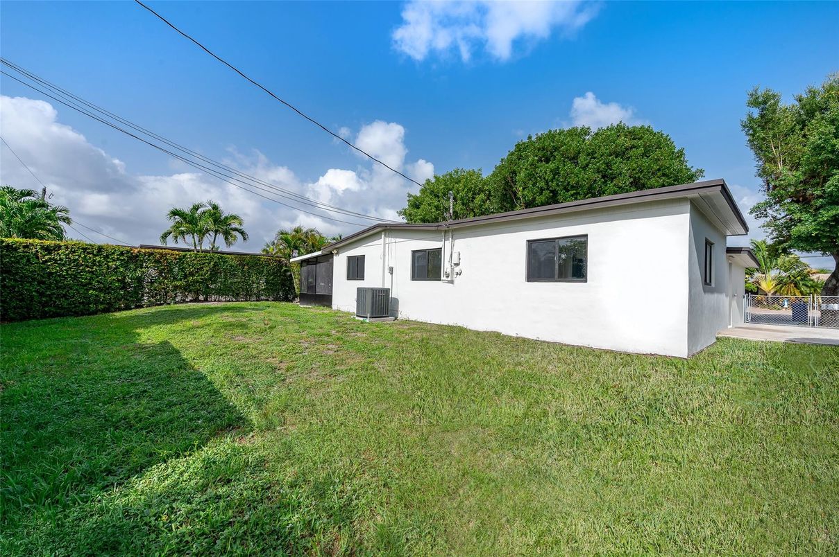 Backyard, Exterior