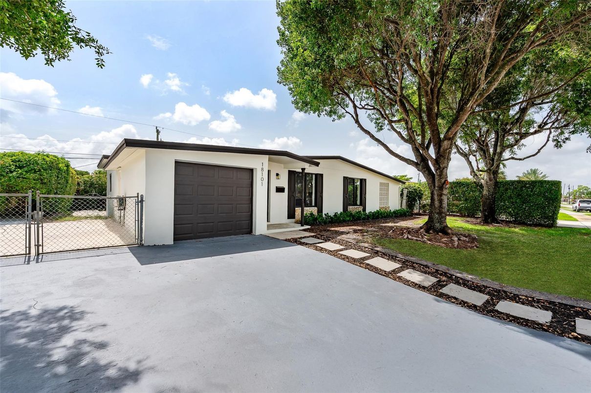 Attached, Backyard, Exterior, Facade, Ranch