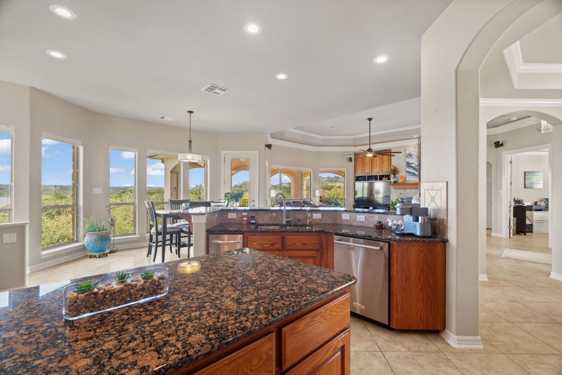 Dining room, Interior, Kitchen, Pendant Lights, Recessed Lighting, Stainless Steel Appliances
