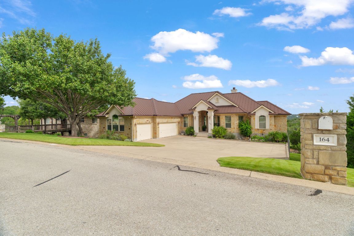 Attached, Exterior, Facade, Ranch