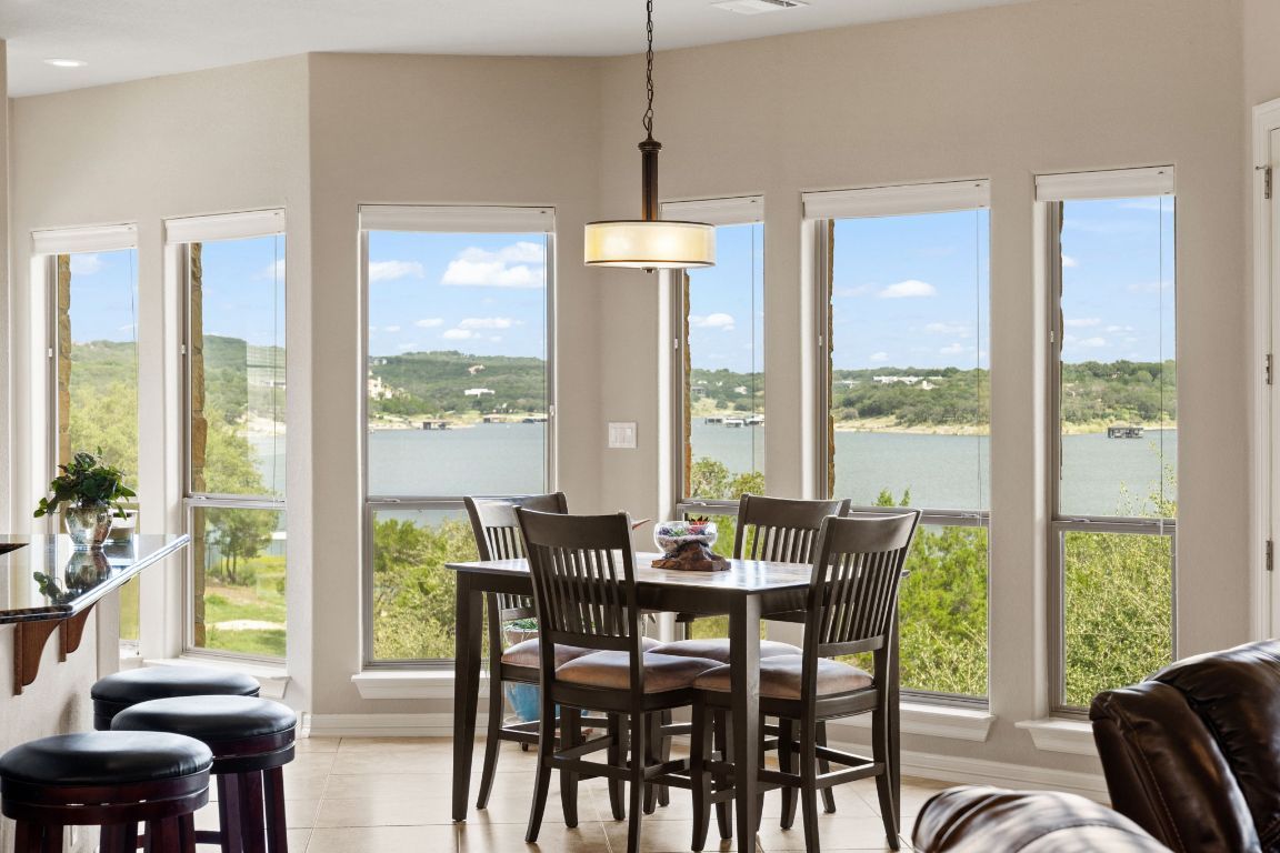 Dining room, Interior, Pendant Lights, Recessed Lighting, Water