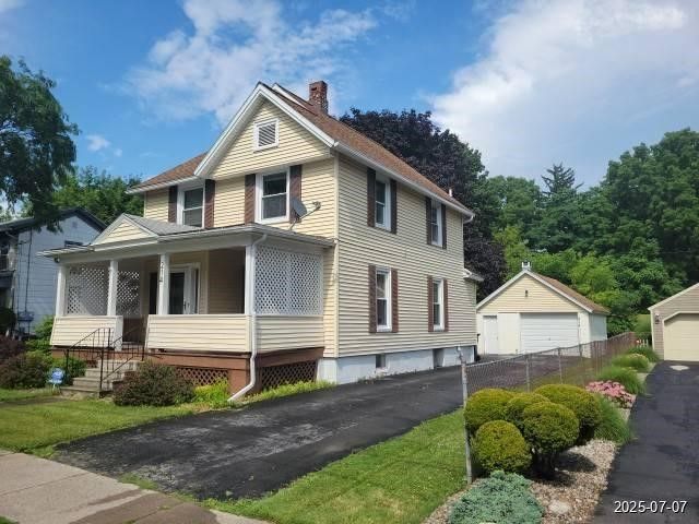 Detached Garage, Exterior, Facade, Queen Anne Victorian