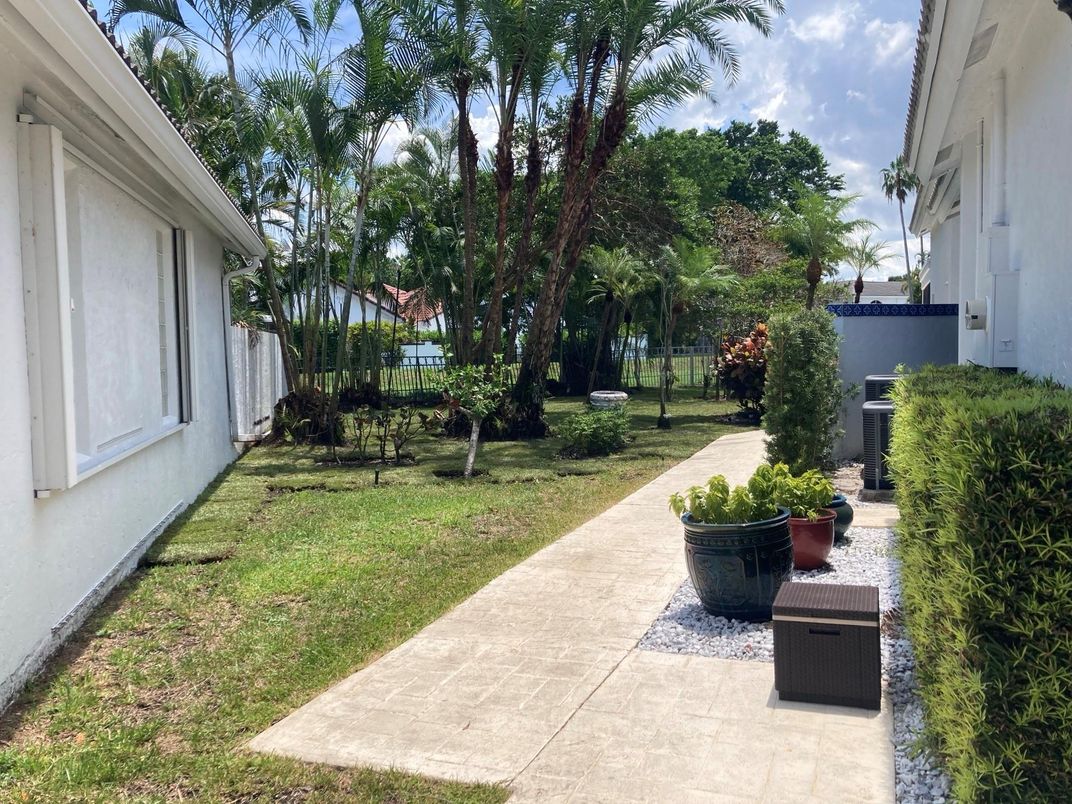 Backyard, Exterior