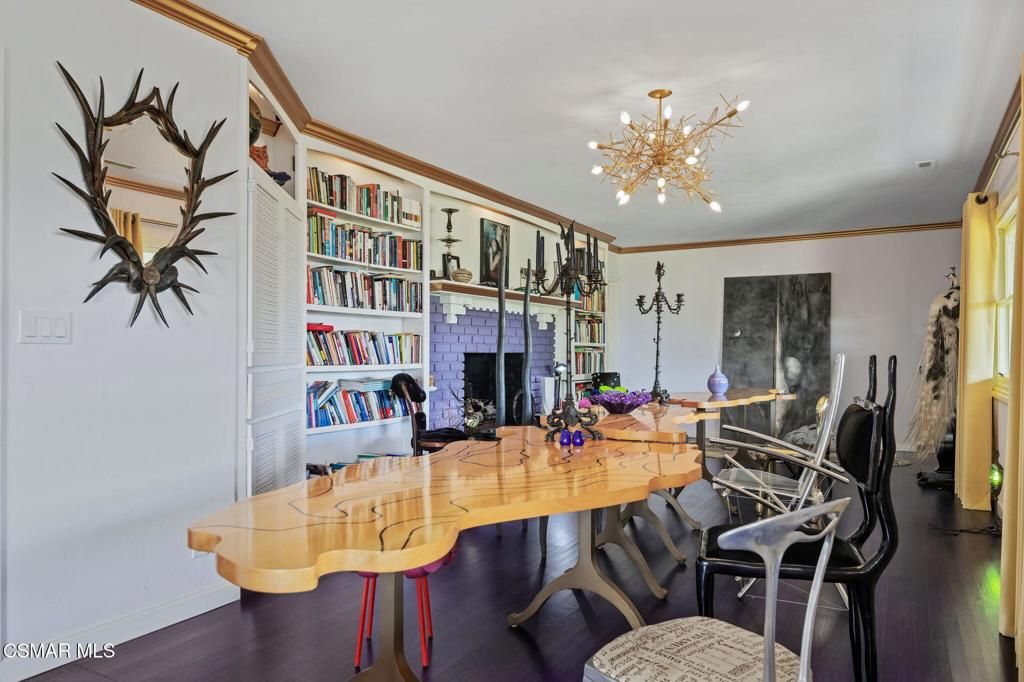 Dining room, Fireplace, Interior, Pendant Lights, Wood Texture Flooring