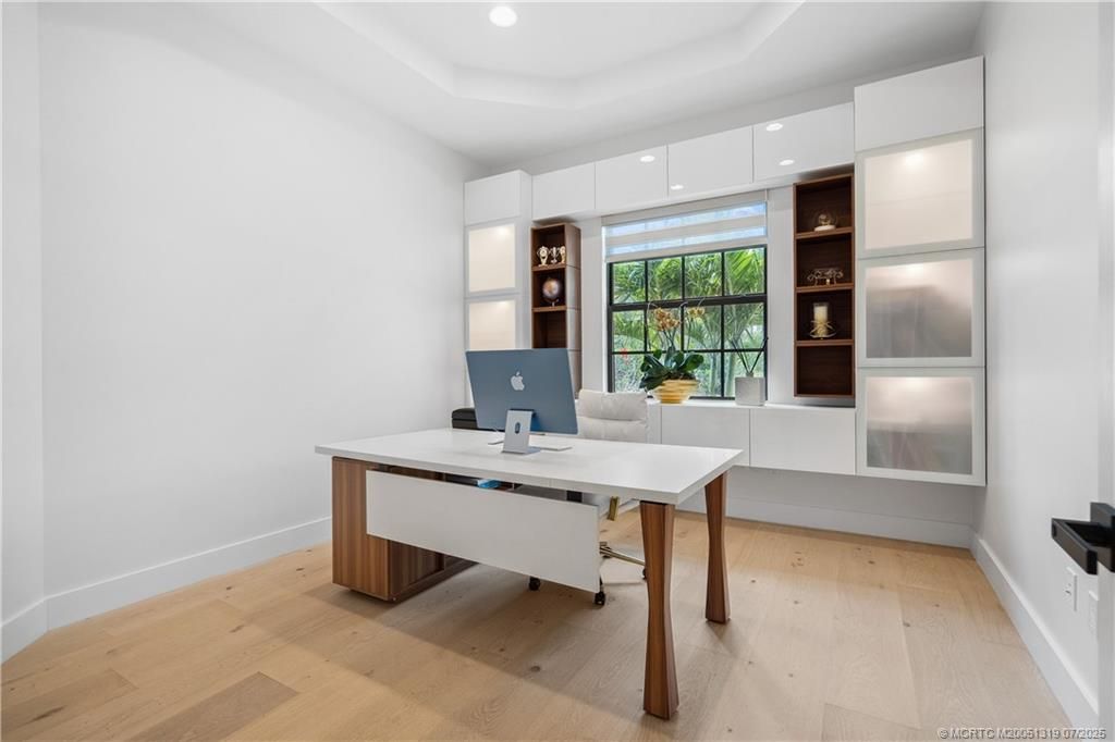 Home Office, Interior, Recessed Lighting, Wood Texture Flooring