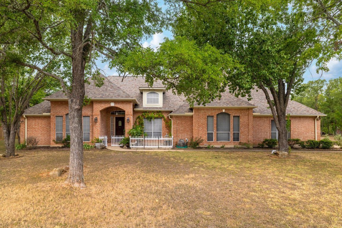 Backyard, Exterior, Facade, Brick Facade, French Provincial