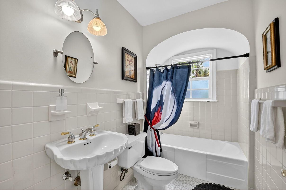 Bathroom, Interior