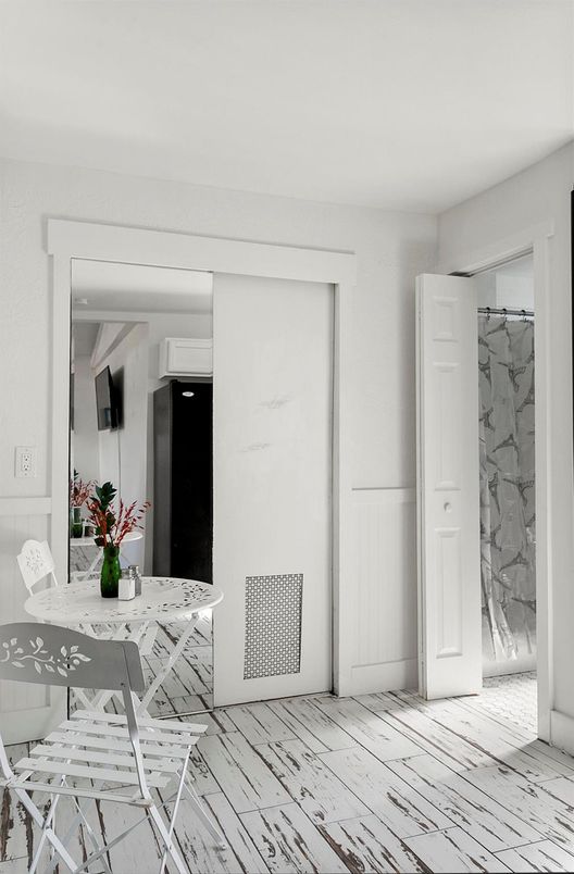 Interior, Marble Walls