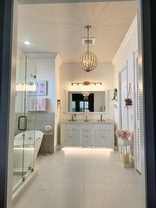 Bathroom, Dual Sink Vanities, Free Standing Baths, Glass Shower, Interior, Pendant Lights, Recessed Lighting