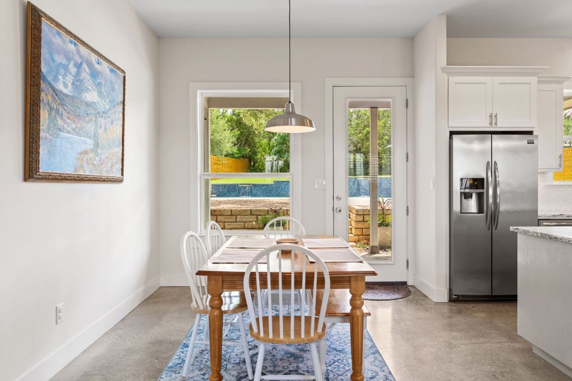 Dining room, Interior, Kitchen, Pendant Lights, Stainless Steel Appliances