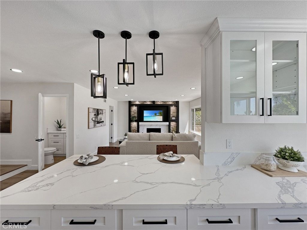 Dining room, Interior, Pendant Lights, Recessed Lighting