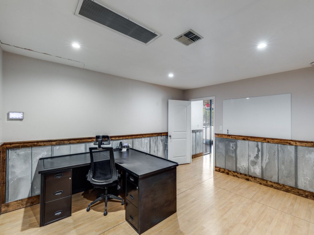 Home Office, Interior, Recessed Lighting, Wood Texture Flooring