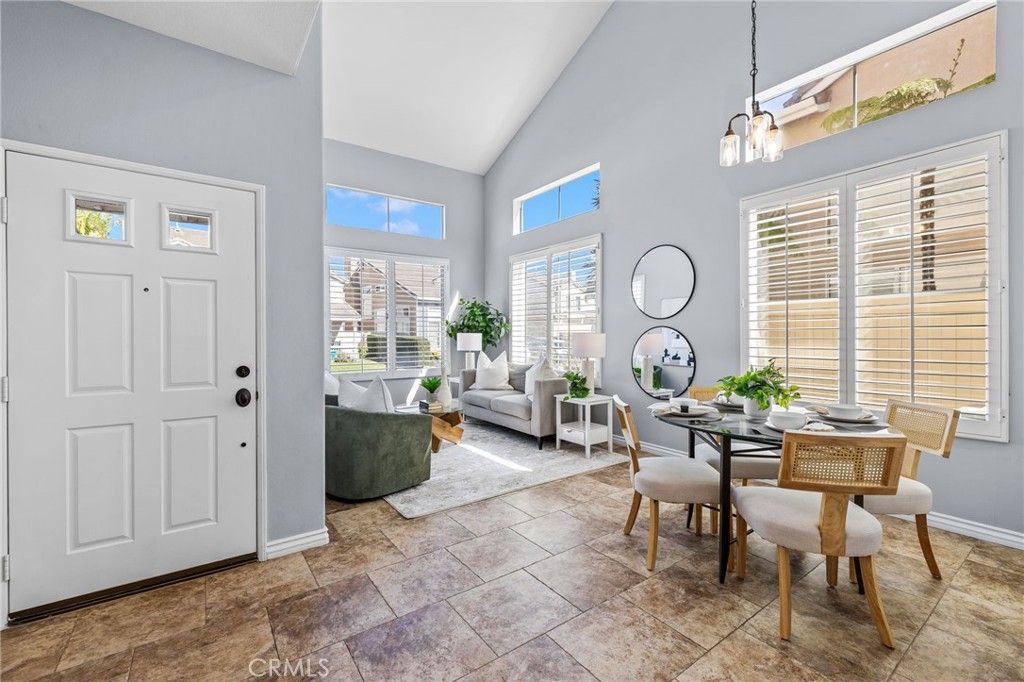 Dining room, Interior, Living room, Pendant Lights