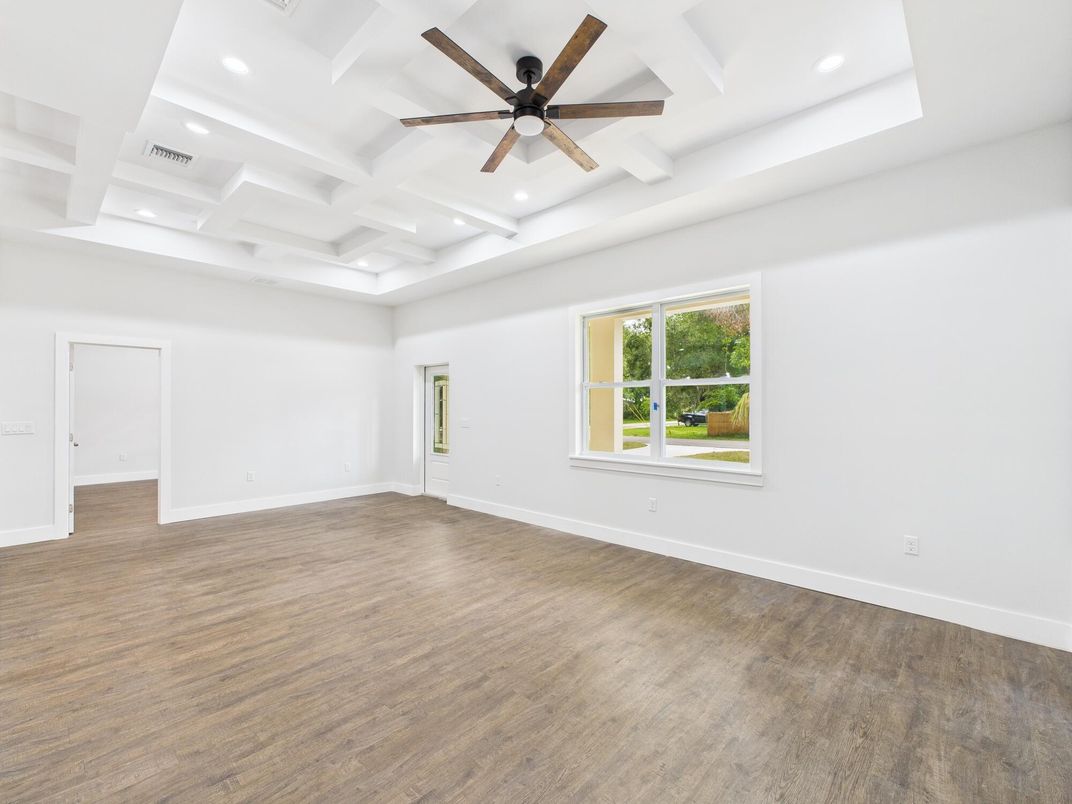 Empty room, Interior, Recessed Lighting, Wood Texture Flooring