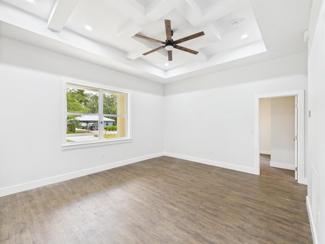 Empty room, Interior, Recessed Lighting, Wood Texture Flooring