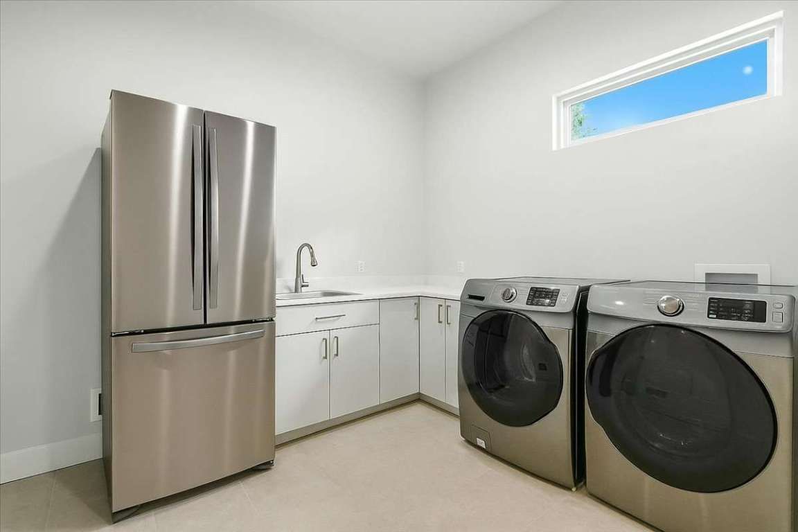 Interior, Washer