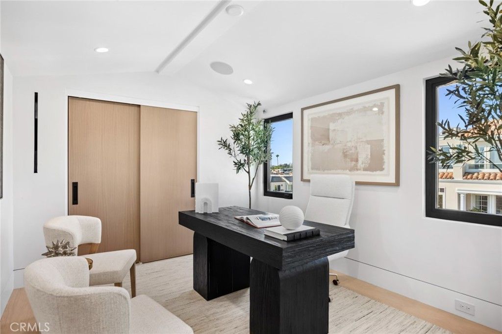 Home Office, Interior, Recessed Lighting, Wood Texture Flooring