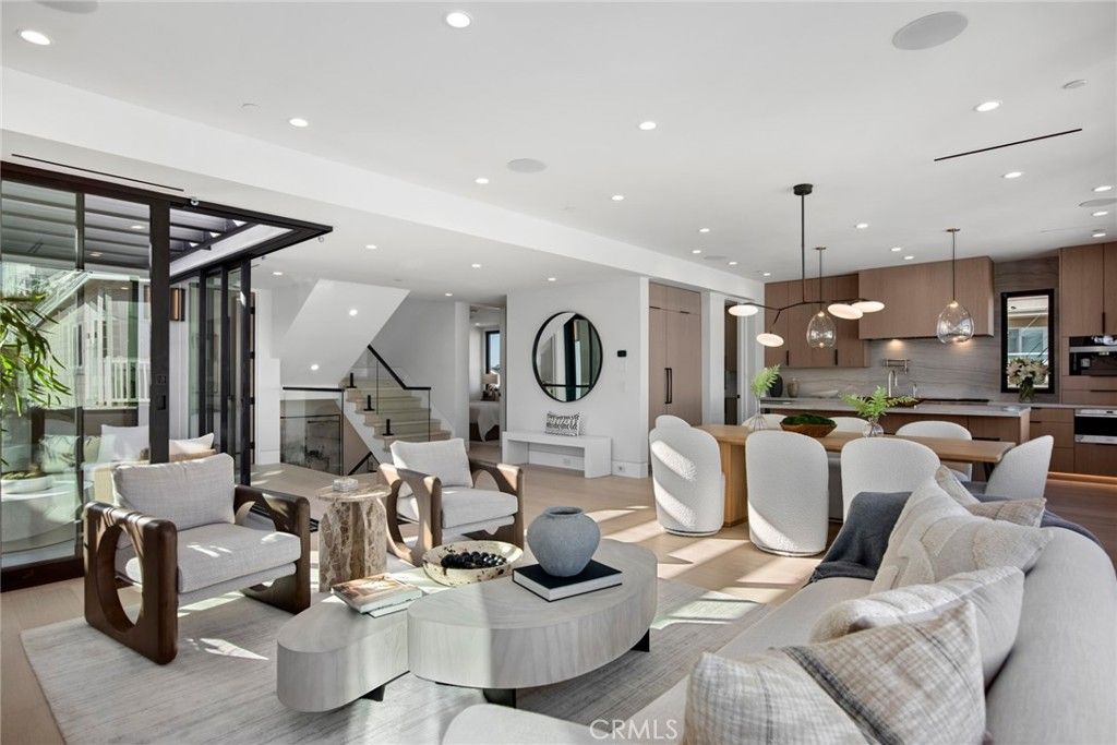 Dining room, Interior, Kitchen, Living room, Pendant Lights, Recessed Lighting, Stainless Steel Appliances, Wood Texture Flooring