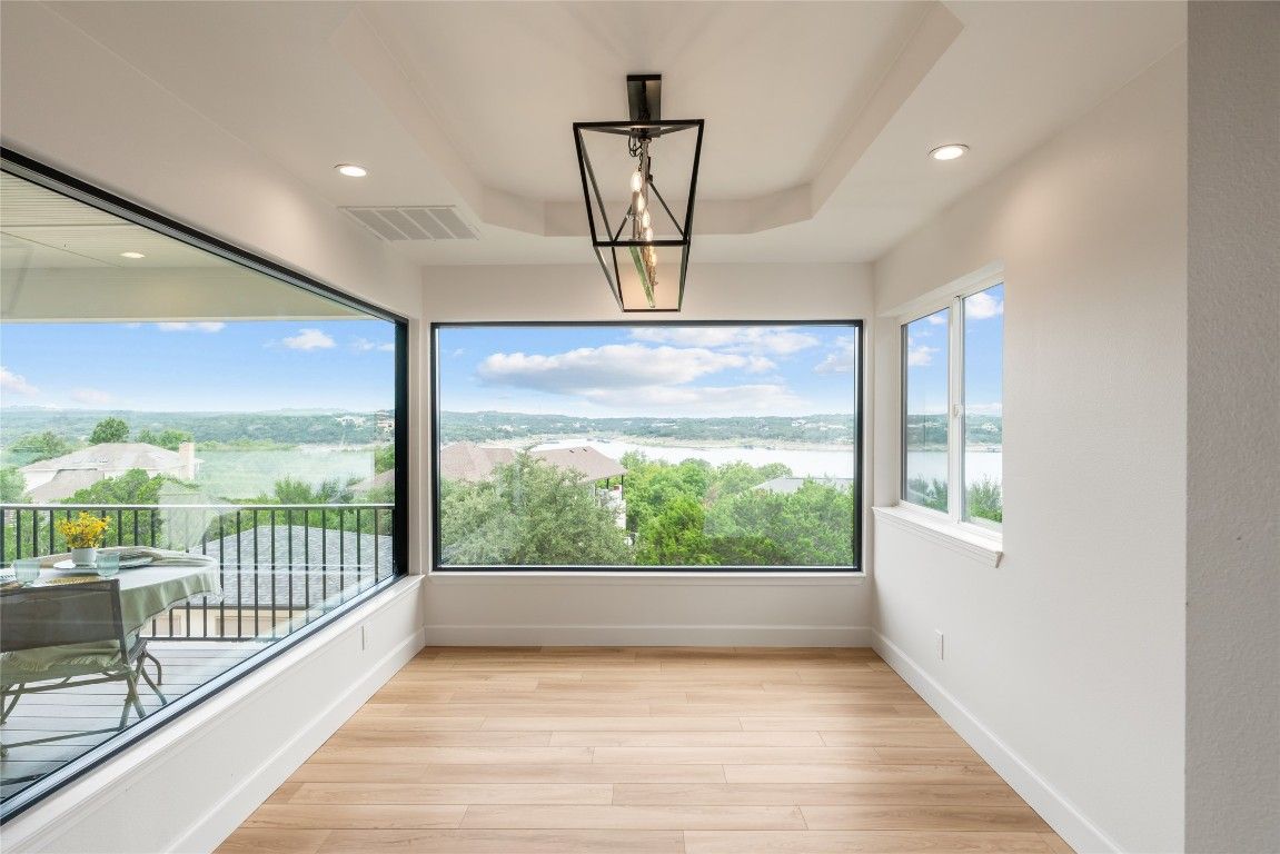 Interior, Recessed Lighting, Wood Texture Flooring