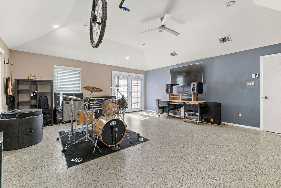 Fitness Equipment, Interior, Recessed Lighting